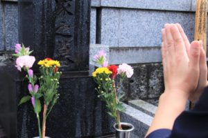 【静岡市の探偵のお墓探し調査】友人が密かに他界！？　お墓は一体どこにある？