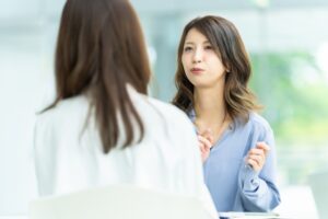 【静岡市の探偵の素行調査】近寄ってきた謎の女の正体は復縁屋！