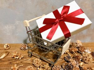 【静岡市の探偵の素行調査】浮気？　金欠？　彼氏のクリスマスプレゼントがショボかった理由を探れ