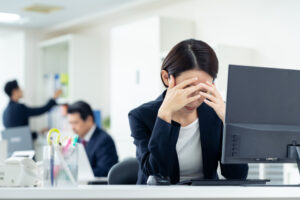 【静岡市の探偵のストーカー調査】もう無理……ストーカー寸前の「キモ上司」を許すな